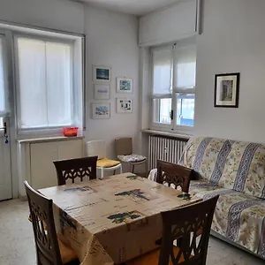 https://marinas-house-imperia.hotelitalianriviera.com